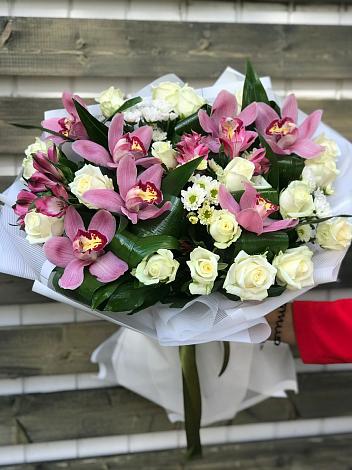 Букет цветов из: Розы и Хризантемы в Людиново