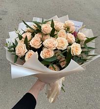 Букет Кремовые розы Латте в Людиново