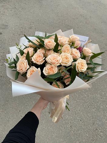 Букет Кремовые розы Латте в Людиново