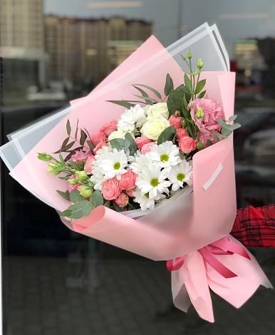 Букет цветов из: Розы, Лизиантусы и Хризантемы в Людиново